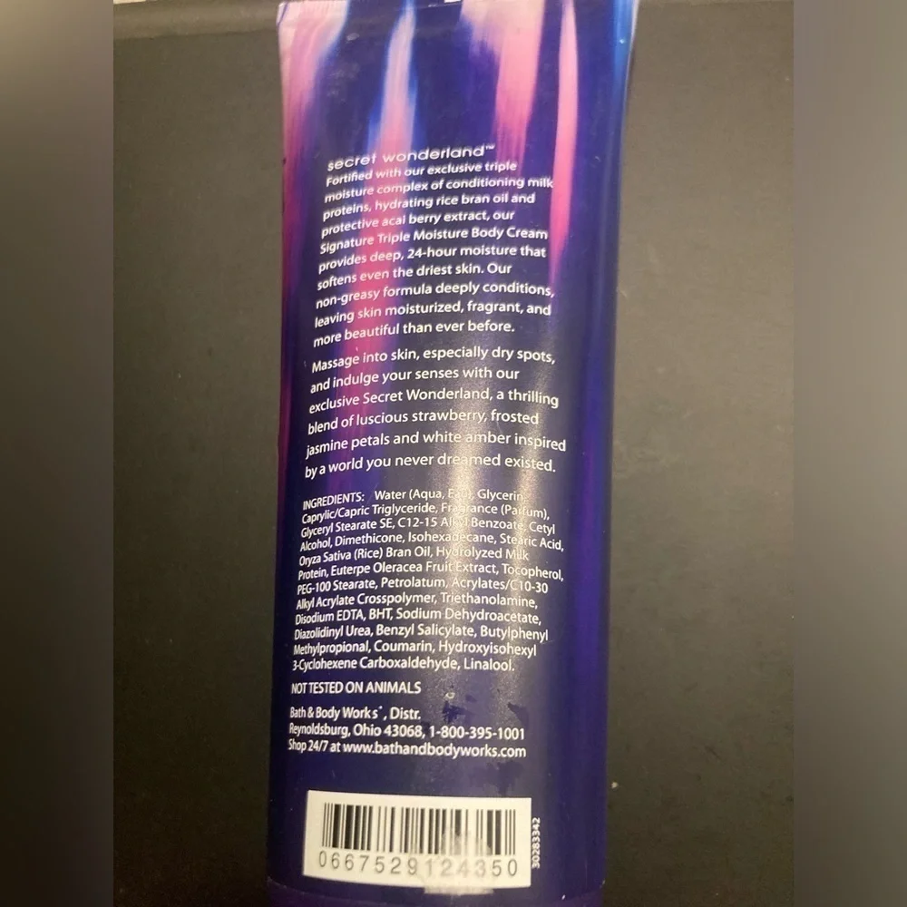 Bath & Body Works triple moisture body cream Secret Wonderland.discontinued